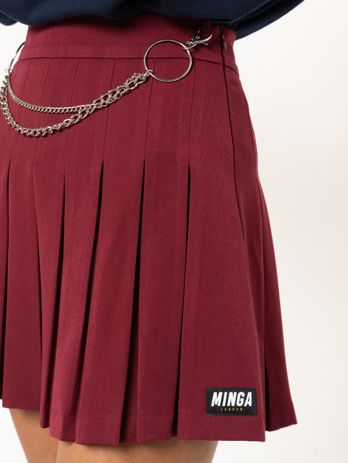 Burgundy Pleated Tennis Skirt With Front Chain - Minga London